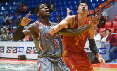 Pirates extend win streak to 10, beat Stags