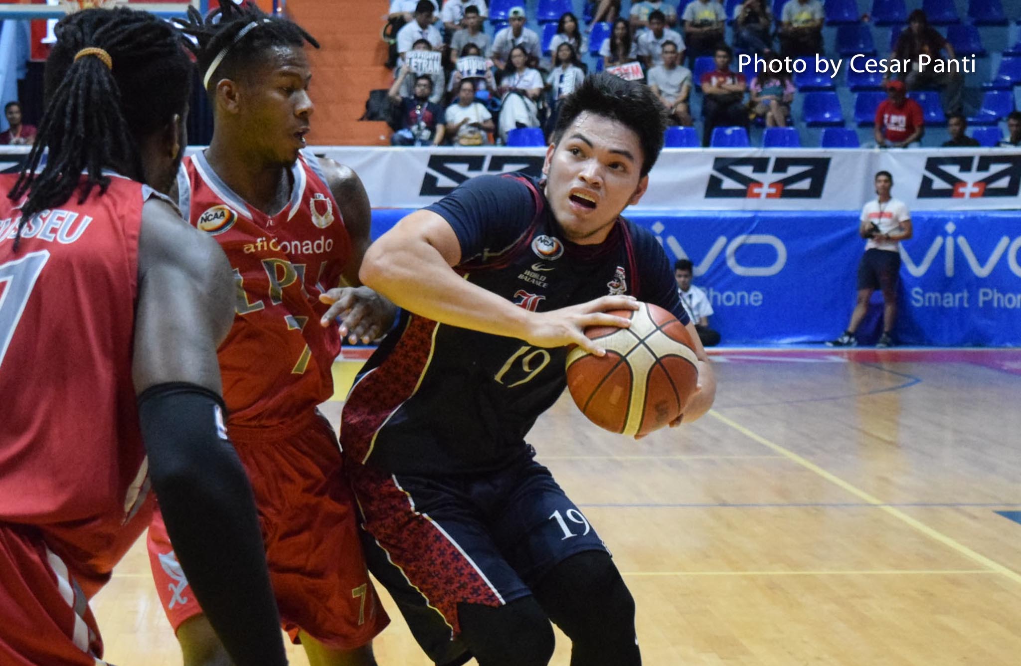 Letran stuns Lyceum after controversial review