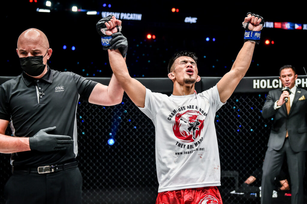 Team Lakay's Pacatiw victorious in ONE Championship debut