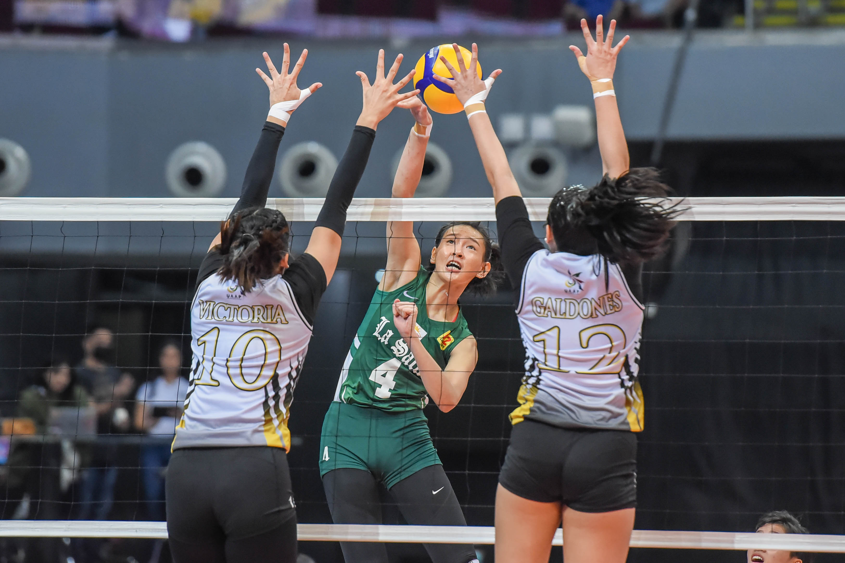 La Salle ends losing streak to UST, snatches solo second