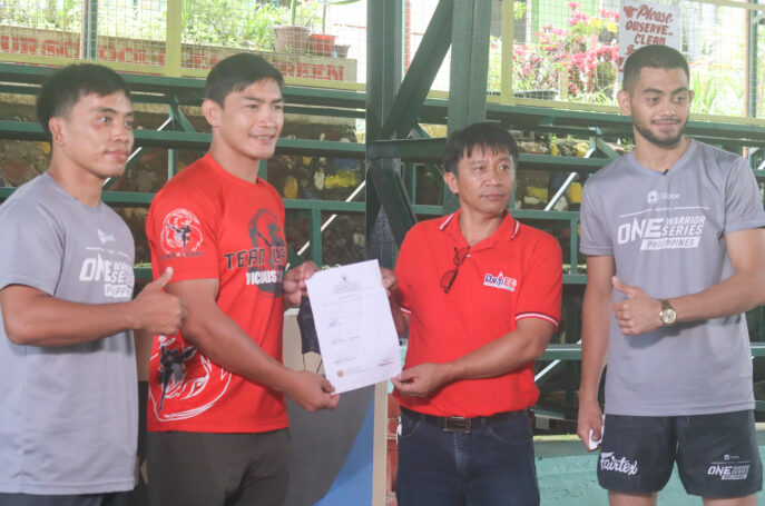 Folayang, Team Lakay donate learning tools to Benguet NHS