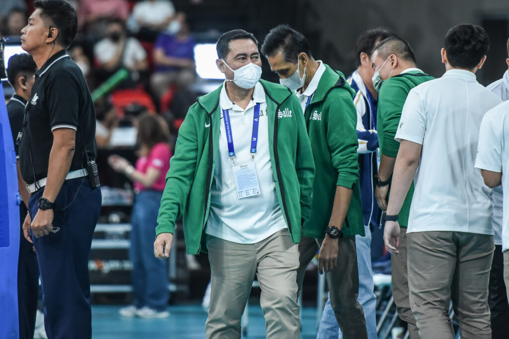 La Salle sweeps NU anew, stays unbeaten