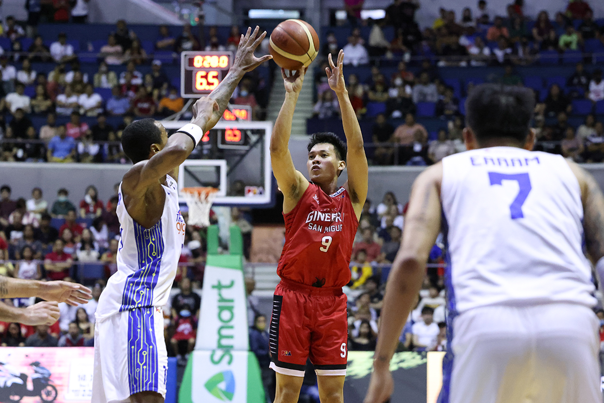 Ginebra crushes TNT to draw first blood in PBA Finals