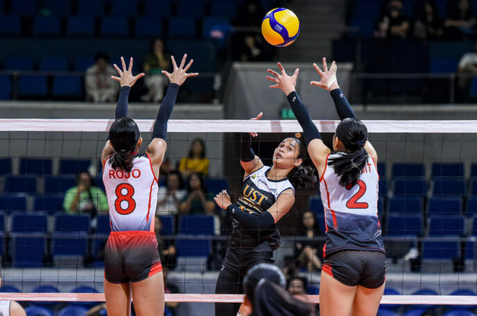 Poyos, UST fend off UE for 2-0 start