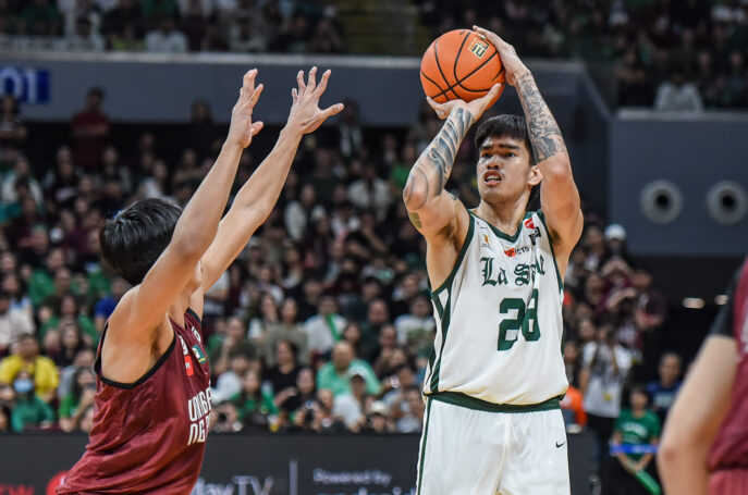 La Salle stops UP’s unbeaten streak for share of lead