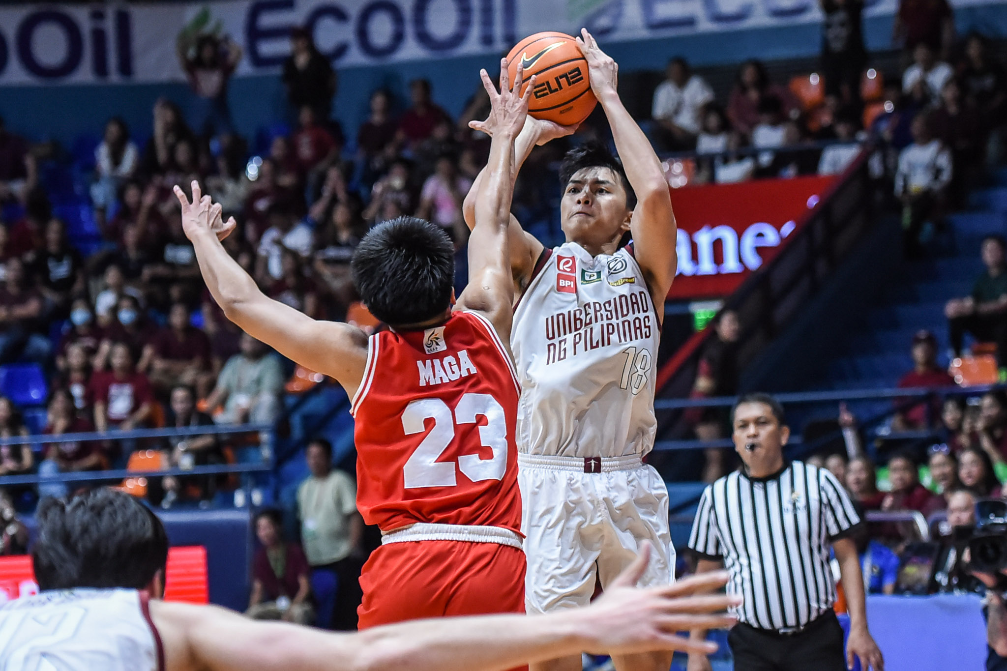 Alarcon sizzles as UP denies UE outright Final Four entry