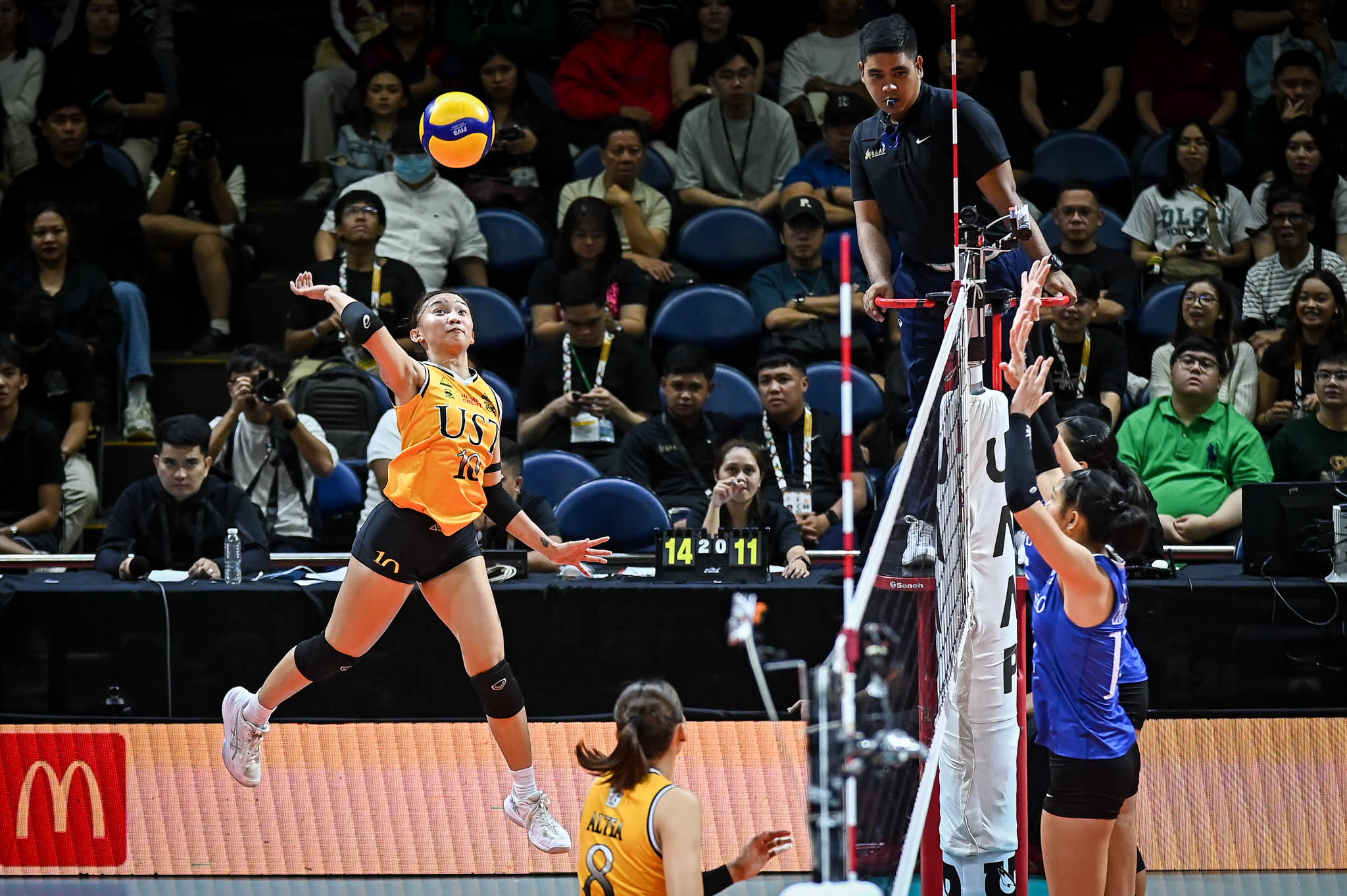 UST ends losing skid, tallies first win against Ateneo